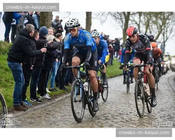 深度报道：石头路古典赛的医疗团队如何应对高频发的摔车事故